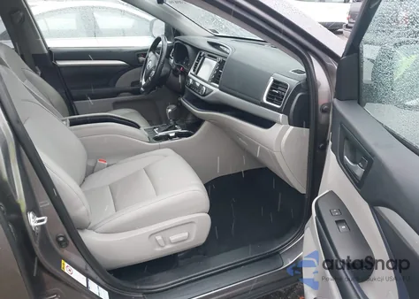 2019 Toyota Highlander Xle from USA, damaged, VIN 5TDJZRFH4KS563533